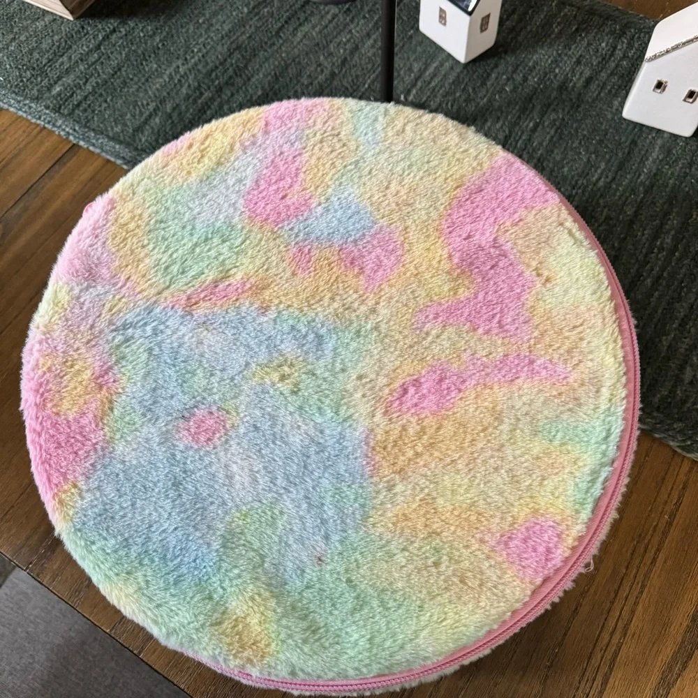 Tie dye kitty fuzzy round bag container